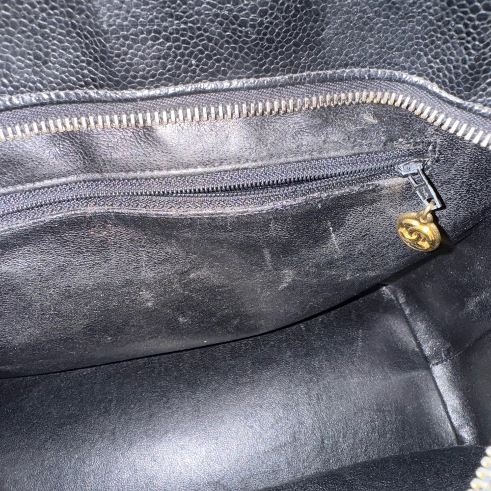 Chanel Caviar Skin Black Medallion Tote Shoulder Bag Large CC Logo - Picture 7 of 9